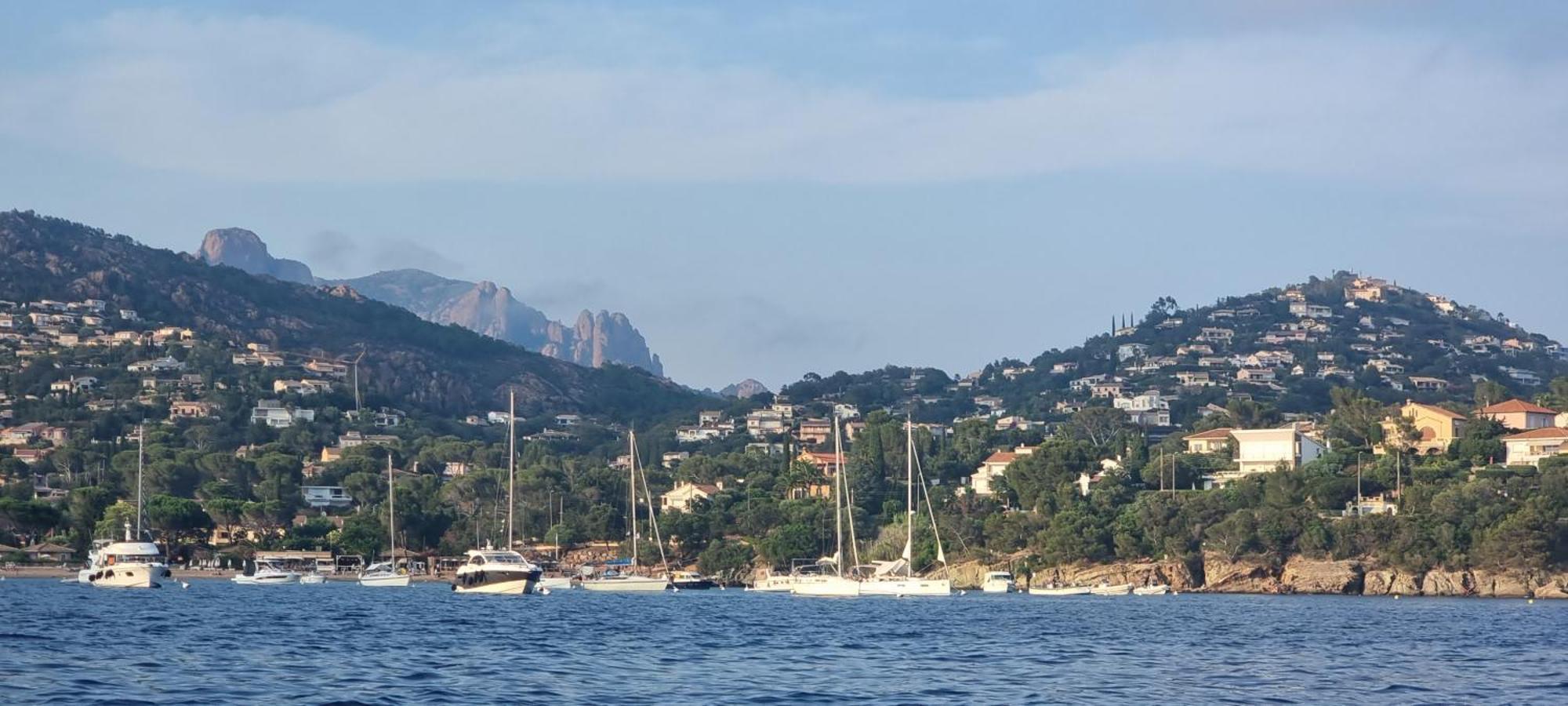 Agay Cap Esterel Le Hameau F2 Clim Plein Sud Dernier Etage Magnifique Vue Mer Saint-Raphaël Eksteriør billede